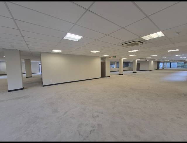10,807M² OFFICE TO LET IN PARKTOWN